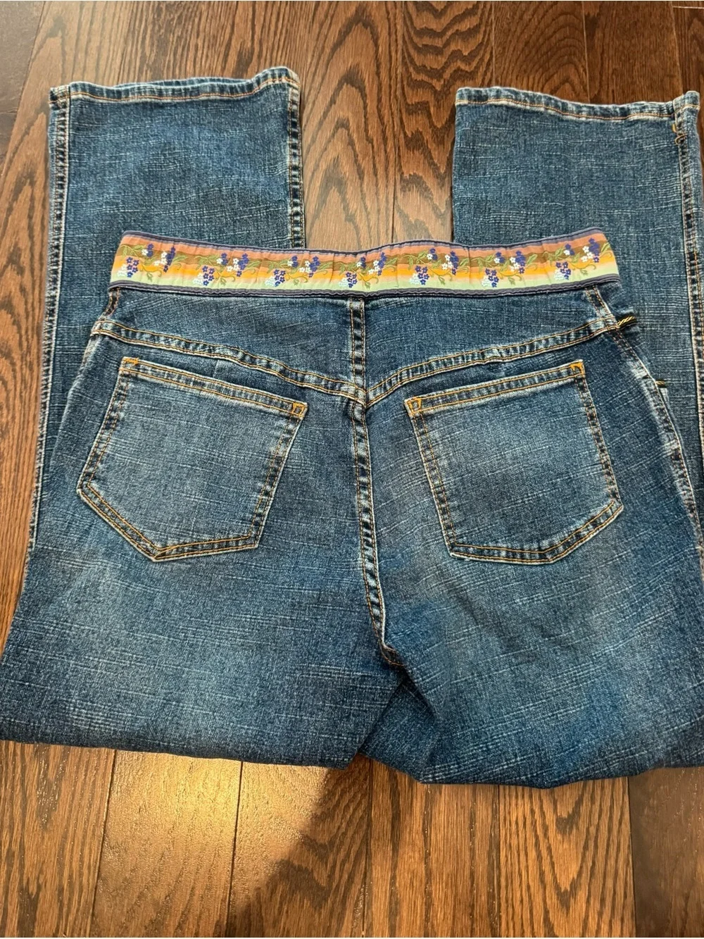 FIBERS Jeans by Barbara Lesser Floral Trim Bootcut Jeans Y2K Boho Denim Size 10
